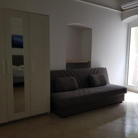 Di Fronzo Guest House A Triggiano Exterior photo