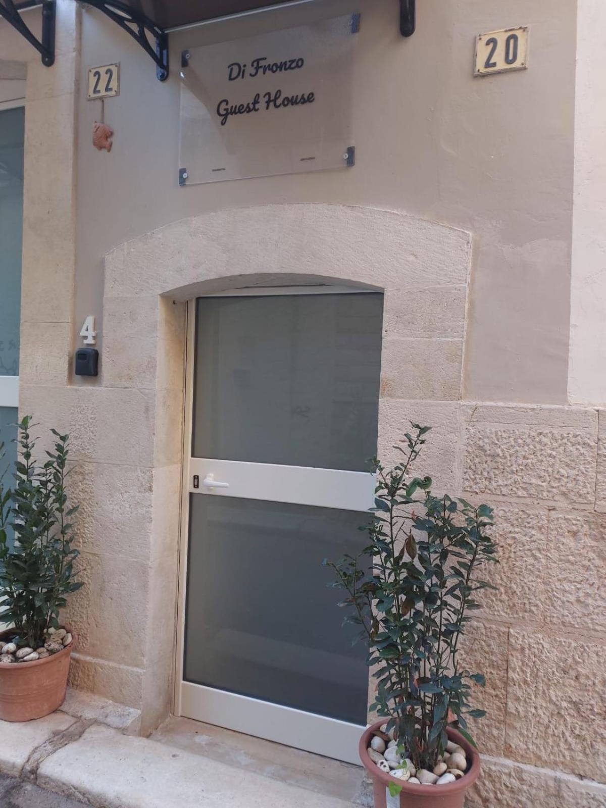 Di Fronzo Guest House A Triggiano Exterior photo